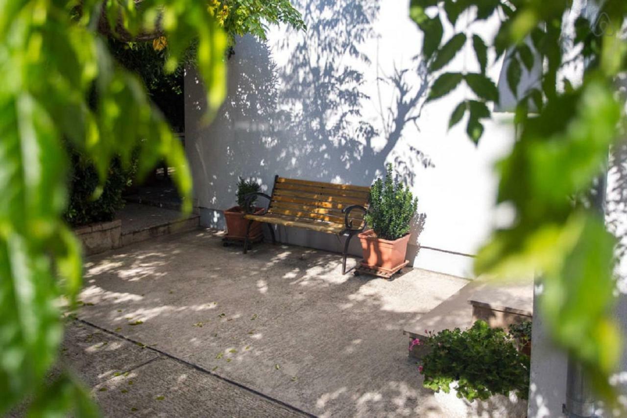 Guest House Mazuth II Banjol 外观 照片